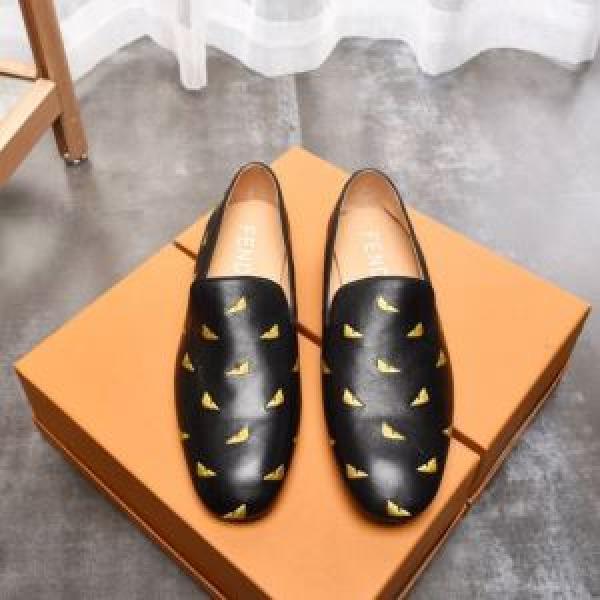 2色可選 カジュアルシューズ フェンディ FENDI 今期注目のブランドトレンド 2026春夏トレンドアイテム