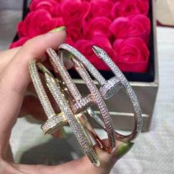 2026春夏トレンドアイテム 夏っぽさ新作アイテム カルティエ CARTIER 知的な雰囲気夏着物 ブレスレット 3色可選.225.