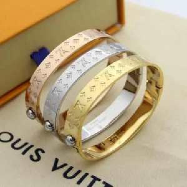 3色可選目を引く春夏トップス ルイ ヴィトン LOUIS VUITTON 【2026年】夏のファッション ブレスレット 春夏！大人カジュアル.224.