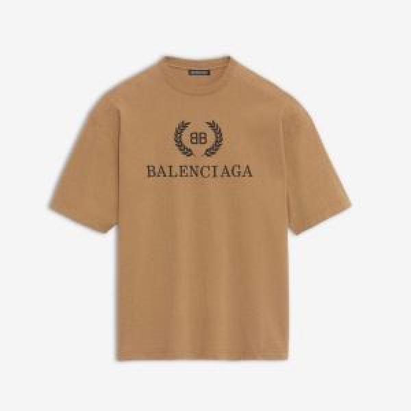 半袖Tシャツ 着回し力も抜群です！ バレンシアガ 派手にはなりすぎず BALENCIAGA 《2026年》今、注目のストリート