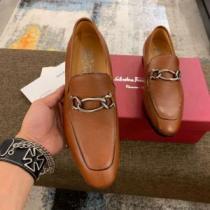 爽やかすぎない大人の印象に ビジネスシューズ サルヴァトーレフェラガモ FERRAGAMO 春夏の流行り2026新品  2色可選 春夏を感じさせる