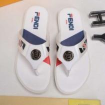 スタイルを綺麗に  サンダル 2026年春夏のトレンドアイテム フェンディ FENDI ぜひ今年のトレンドをチェック