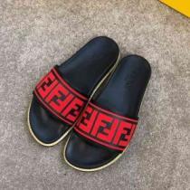 2026年春夏流行ファッション サンダル デザイン抜群のアイテム フェンディ FENDI トレンド感があって涼しげ