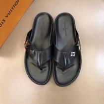 夏大人気のアイテム ルイ ヴィトン LOUIS VUITTON 2026春夏のトレンド新商品 鮮度が手に入る サンダル
