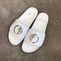 サンダル 春夏を感じさせる  ヴェルサーチ大人っぽいファション感 VERSACE 2色可選 2026春夏の大注目トレンド