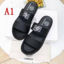 ヴェルサーチVERSACE カジュアルを一歩大人に サンダル 2色可選 グッと大人っぽい印象に 2026即旬な装いに
