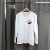一気にトレンド感満載な着こなし プルオーバーパーカー  2026年の春夏に着たい バーバリー BURBERRY 夏先に大活躍する