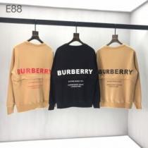 バーバリー BURBERRY おすすめ大人かわいい着こなし 2色可選 プルオーバーパーカー 2026即旬な装いに