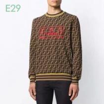 プルオーバーパーカー 大人っぽいファション感 フェンディ 大胆なデザイン FENDI  2026春夏の大注目トレンド