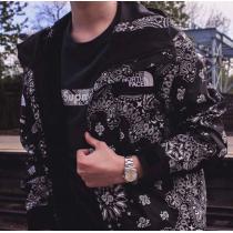 ぜひ今年のトレンドをチェックBox Supreme 01FW Paisley Box Logo Tee  シャツ/半袖 4色可選