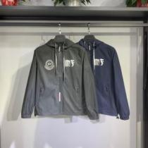 モンクレール MONCLER シンプルながら切れ味のいい  2色可選 フード付きコート2026年春夏シーズンの人気