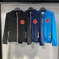 夏のコーデには欠かせない モンクレール リラックス感のある着こなし  MONCLER ハーフコート 抜け感スゴイ2色可選