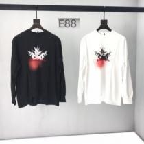 モンクレール MONCLER プルオーバーパーカー 大人っぽいファション感 2色可選 2026春夏の大注目トレンド