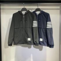 2026年春夏流行ファッション トムブラウン THOM BROWNE トレンド感があって涼しげ ハーフコート 2色可選 リッチな印象に