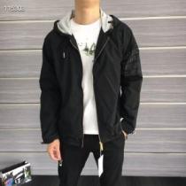 フード付きコート 特に夏は人気アイテム トムブラウン 透け感優しい THOM BROWNE 2026SSのトレンド商品