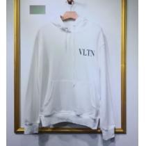 パーカー 夏っぽさ新作アイテム  ヴァレンティノ VALENTINO 今流行りの最新コレクション 2026春夏トレンドアイテム