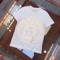 VERSACE 2025SSのトレンド商品 2色可選 Tシャツ/半袖夏ファッションをおしゃれに楽しもう ヴェルサーチ