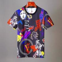 人気上昇中 ヴェルサーチVERSACE 新作オシャレ Tシャツ/半袖 【2026春夏】最新コレクション