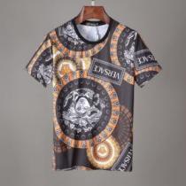 VERSACE 2026夏ファション新品 Tシャツ/半袖 大注目日本未入荷 ヴェルサーチ超あたたかい