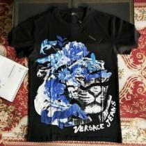 Tシャツ/半袖 【2026春夏】最新コレクション ヴェルサーチデザイン抜群のアイテム VERSACE
