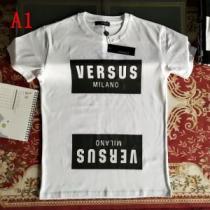 おすすめな大人のトレンド ヴェルサーチVERSACE 3色可選 Tシャツ/半袖 2026夏ファション新品