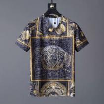 春夏の流行り2026新品 ヴェルサーチ VERSACE 在庫手元にあり即発セール必需品Tシャツ/半袖