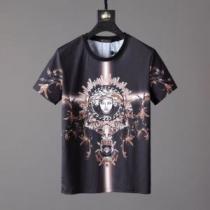 シンプル使える ヴェルサーチ春夏の流行り2026新品 VERSACE  Tシャツ/半袖超あたたかい