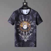 入手超困難 ヴェルサーチVERSACE 2026SSのトレンド商品 Tシャツ/半袖今シーズン注目のデザイン