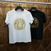 ヴェルサーチ 手持ち在庫あり海外セレブ愛用 VERSACE Tシャツ/半袖 2色可選 2026夏ファション新品