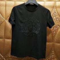 トレンドアイテムとして継続 ヴェルサーチ 2026夏ファション新品 VERSACE Tシャツ/半袖
