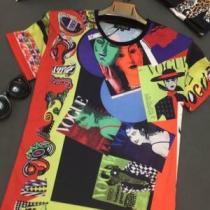 特に夏は人気アイテム2026SS VERSACE Tシャツ/半袖 最新先取りおしゃれなロゴ入り ヴェルサーチ