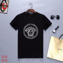 2026春夏人気トレンドアイテム VERSACE Tシャツ/半袖 2色可選 最新で完売確実 ヴェルサーチ