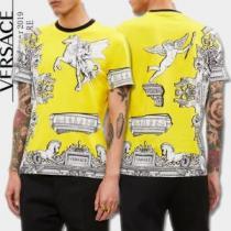 お洒落スタイル VERSACE Tシャツ/半袖  人気商品 2025春夏の大注目トレンド ヴェルサーチ