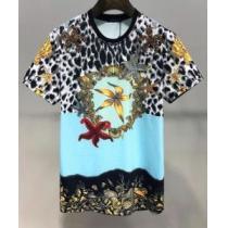 春夏の流行り2026新品 ヴェルサーチ最新で完売確実 VERSACE Tシャツ/半袖 すごく稀少カラー