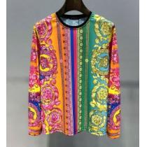 今季流行りの人気新作 【2026春夏】最新コレクション ヴェルサーチ VERSACE 長袖Tシャツ
