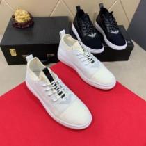 春夏のトレンドアイテム 【2026春夏】最新コレクション アルマーニ ARMANI カジュアルシューズ 2色可選