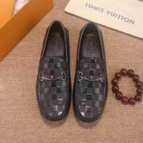 ルイ ヴィトン LOUIS VUITTON カジュアルシューズ 今季のトレンド人気新作 2色可選 2026春夏のトレンド新商品