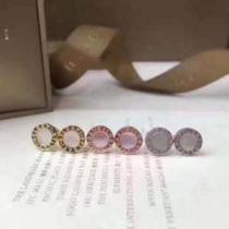 ブルガリ おしゃれな夏ファッション2026 BVLGARI 気持ちいい真夏日にぴったり ピアス  3色可選 季節感のあるファッション.229.