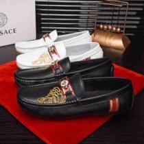 ヴェルサーチ VERSACE カジュアルシューズ 2色可選 今期注目のブランドトレンド 春夏の流行り2026新品