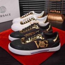 2色可選 カジュアルシューズ ブランドの話題の新作も！2026年春夏シーズンの人気 ヴェルサーチ VERSACE