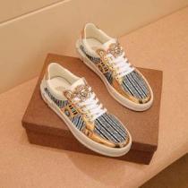 2026SSのトレンド商品 ヴェルサーチ VERSACE カジュアルシューズ 今流行りの最新コレクション