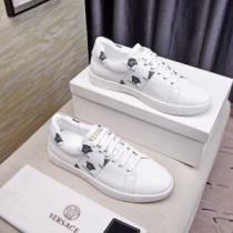 春夏の流行り2026新品 ヴェルサーチ VERSACE カジュアルシューズ 今季トレンドの限定アイテム