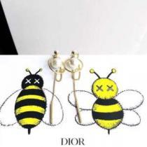 2026年最新ファッション 夏の大人カジュアルスタイル ディオール DIOR リラックス感のあるゆったり ピアス.222.