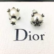 オシャレな印象に ディオール 2026春夏も引き続き人気セール DIOR おしゃれ上級者に挑戦 ピアス 春夏らしい華やか.222.