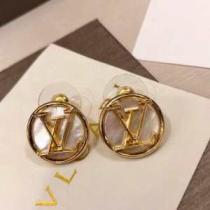 2026即旬な装いに  きちんと感が抜群 ピアス 夏らしい季節感 ルイ ヴィトン LOUIS VUITTON きれいめ上品に.224.