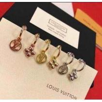 ピアス グッと大人っぽい印象に ルイ ヴィトン LOUIS VUITTON2025年の夏のマスト クラシカルな雰囲気.224.