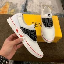 春夏のトレンドアイテム 2026春夏も引き続きトレンド フェンディ FENDI カジュアルシューズ 2色可選