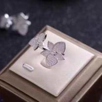 春夏のトレンドアイテム カルティエ CARTIER 大人カジュアル夏ファッション2026リング/指輪 抜け感のあるキレイめ.225.