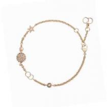 春夏のトレンドアイテム ディオール DIOR 大人カジュアル夏ファッション2026 ブレスレット 大人の可愛さを引き立て.219.