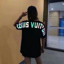 LOUIS VUITTON トレンドアイテムとして継続 Tシャツ/半袖  2色可選  ルイ ヴィトン2026年春夏シーズンの人気